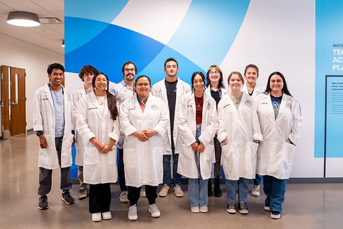 Unisex Lab Coat Manufacturer (4)